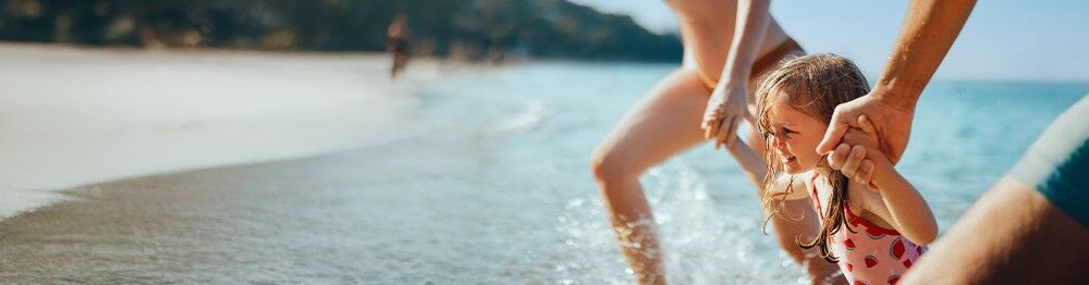 Holiday special offers : save up to 30% on your holiday in the sun !