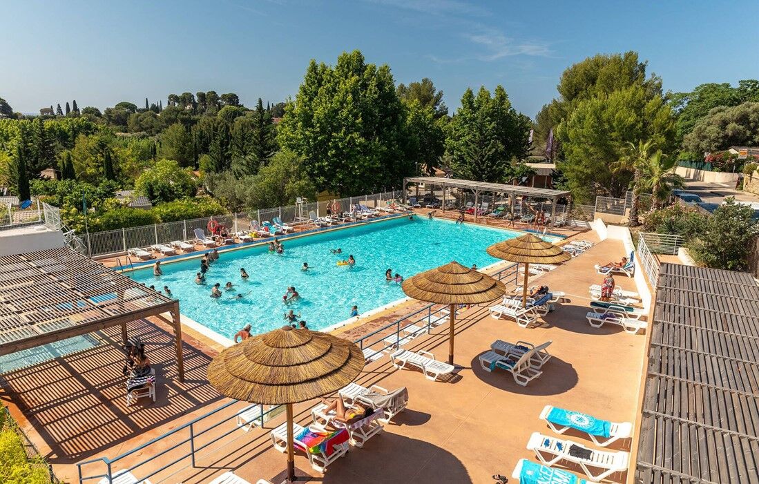 La Ciotat - Camping La Baie des Anges : Piscine découverte