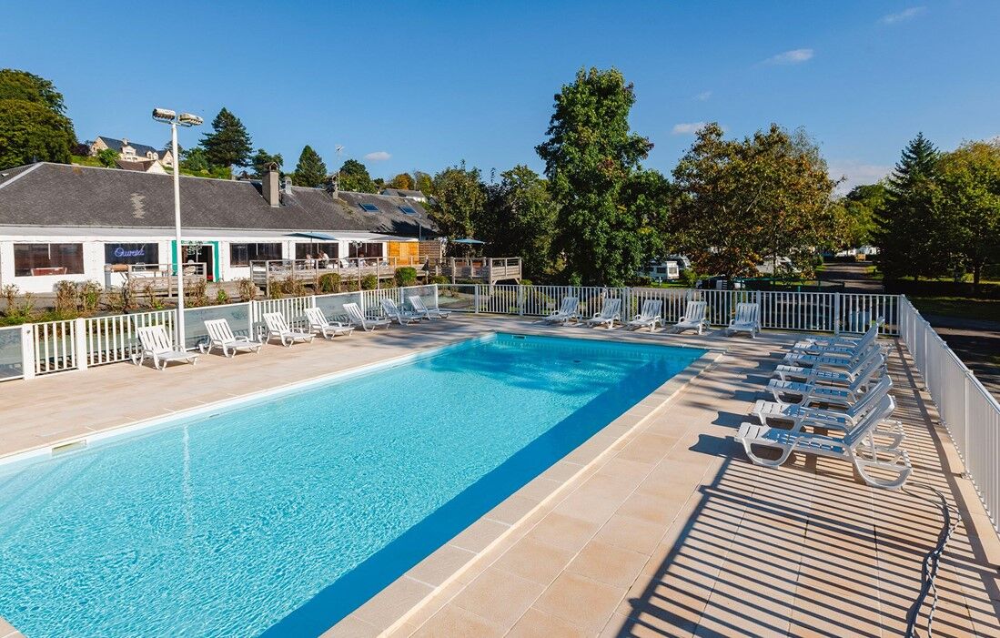 Villedieu-les-Poêles - Camping Les Chevaliers de Malte - Piscine découverte